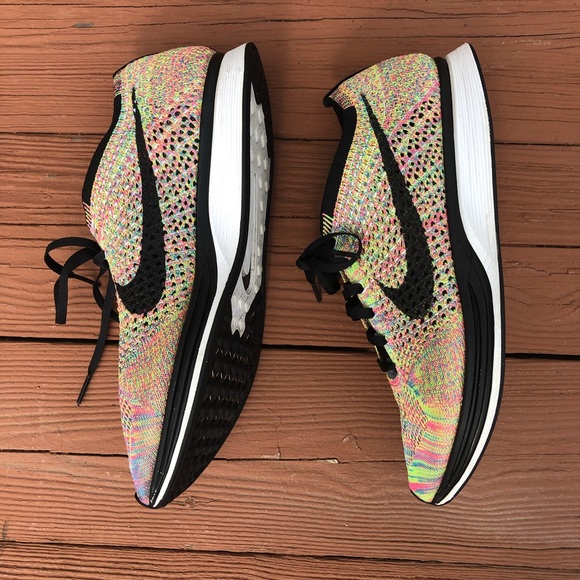 Nike Flyknit Racer 3.0 MULTICOLOR - Picture 3 of 4